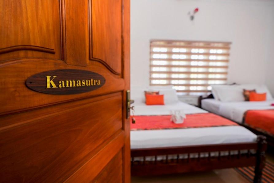 Parudeesa - Heavenly- Luxurious Palace Look-Near Cbd - Kerala - India With Breakfast Kaladi ภายนอก รูปภาพ