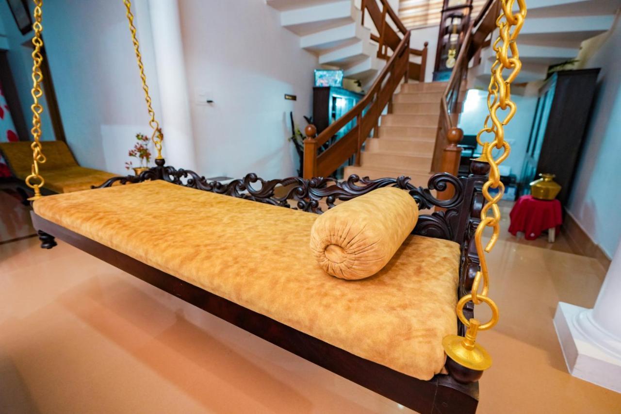 Parudeesa - Heavenly- Luxurious Palace Look-Near Cbd - Kerala - India With Breakfast Kaladi ภายนอก รูปภาพ