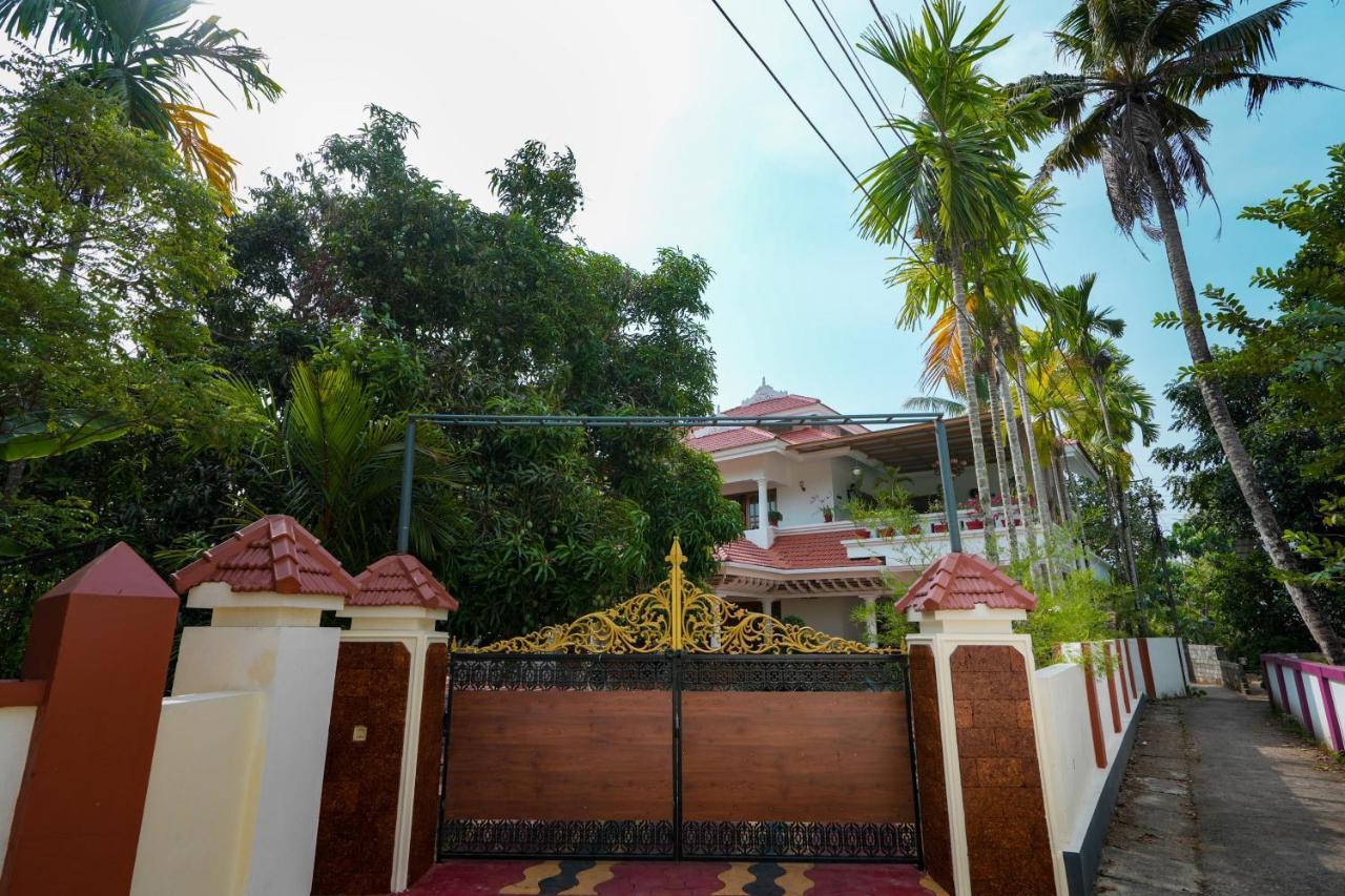 Parudeesa - Heavenly- Luxurious Palace Look-Near Cbd - Kerala - India With Breakfast Kaladi ภายนอก รูปภาพ