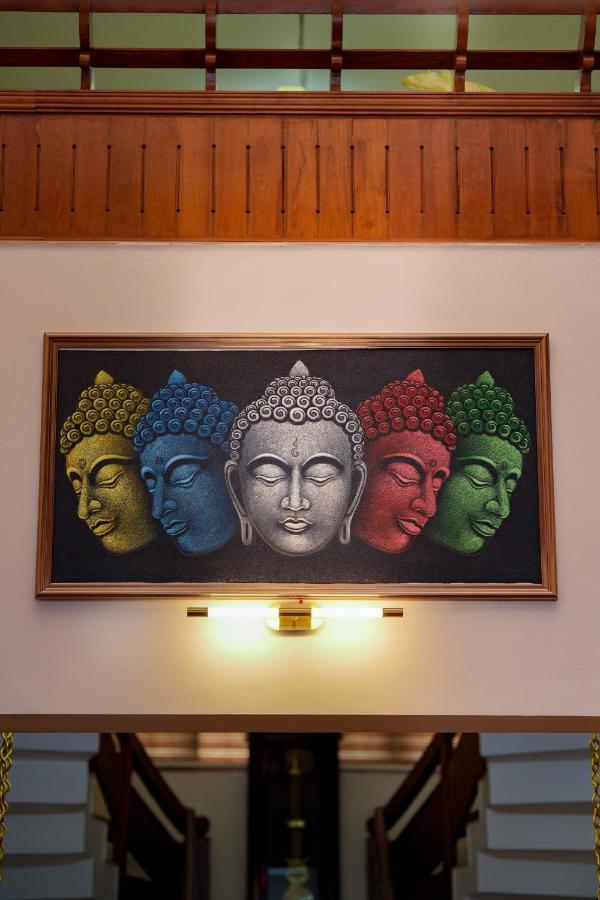 Parudeesa - Heavenly- Luxurious Palace Look-Near Cbd - Kerala - India With Breakfast Kaladi ภายนอก รูปภาพ