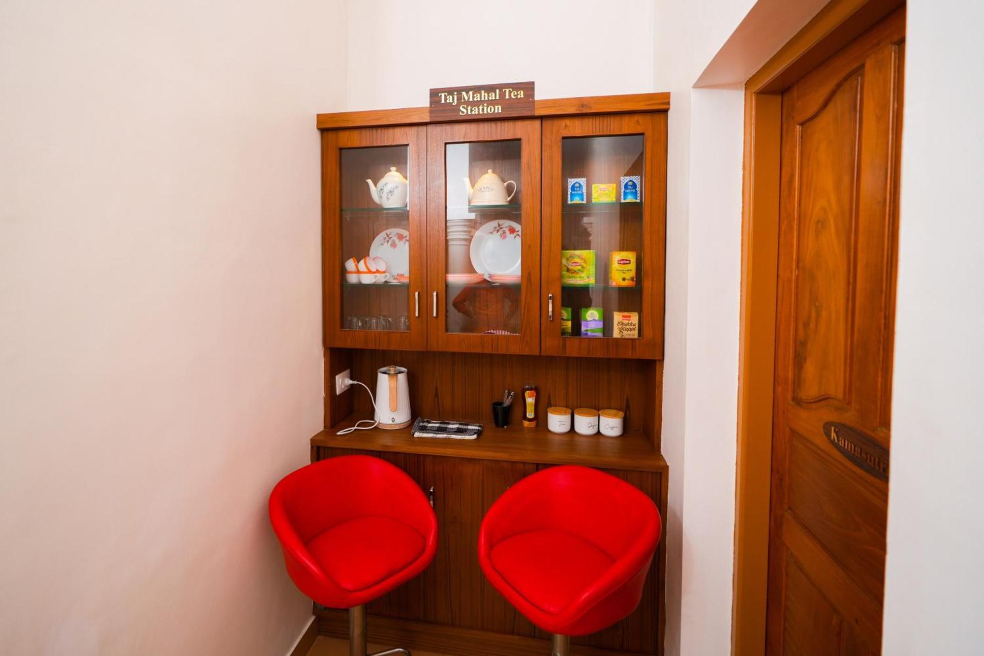 Parudeesa - Heavenly- Luxurious Palace Look-Near Cbd - Kerala - India With Breakfast Kaladi ภายนอก รูปภาพ